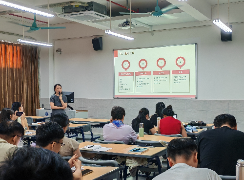s500_杨霞主任梳理本学期重点工作.png